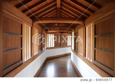 姫路城の百間廊下（西の丸長局） 69850977