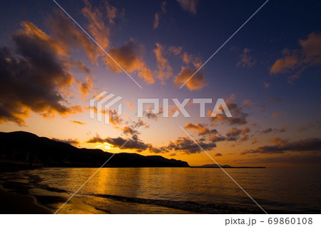 秋の銭函海岸の夕日 69860108