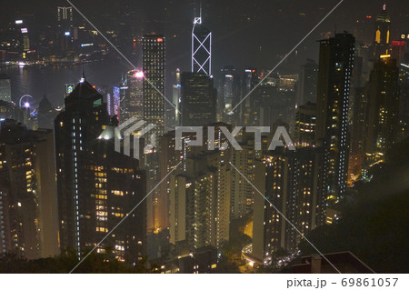 香港　夜景　街並み 69861057