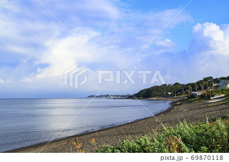 湘南三浦半島の夏の海水浴場 湘南三浦半島の夏の海水浴場 69870118