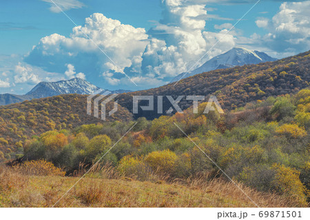Autumn in the mountains. 69871501