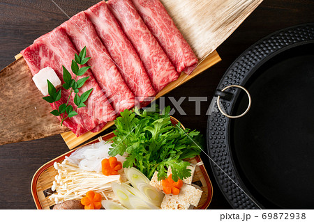 すき焼き用霜降り国産和牛 69872938