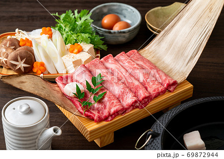 すき焼き用霜降り国産和牛 69872944