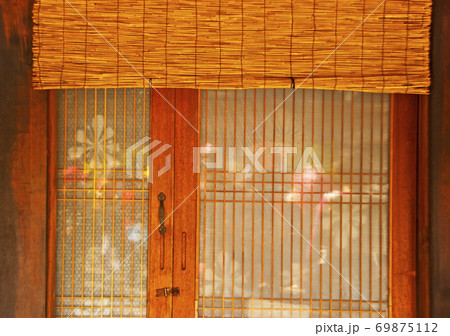 扉 ドア 戸 69875112