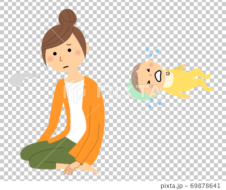 泣いている赤ちゃんとため息をつく若い女性 69878641