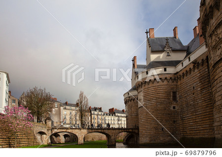 Entrance gate and bridge to Castle of the Dukes of Brittany, Nantes, France 69879796