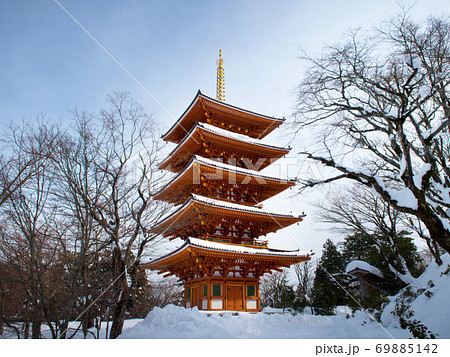 京都府宮津市 雪の成相寺 五重塔 69885142
