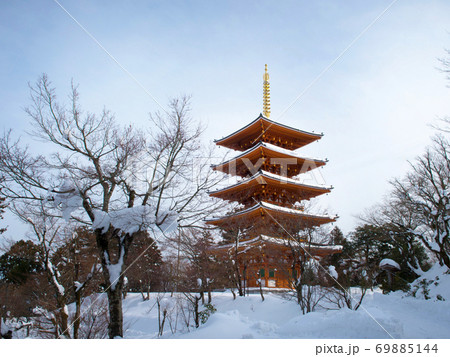 京都府宮津市 雪の成相寺 五重塔 69885144