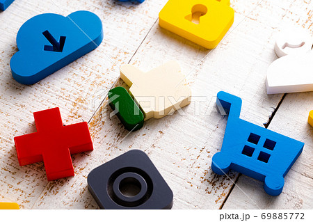 アイコン カラフル 立体模型 いいね アイコン カラフル 立体模型 いいね 69885772