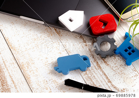 アイコン　模型　インターネット　トラック 69885978