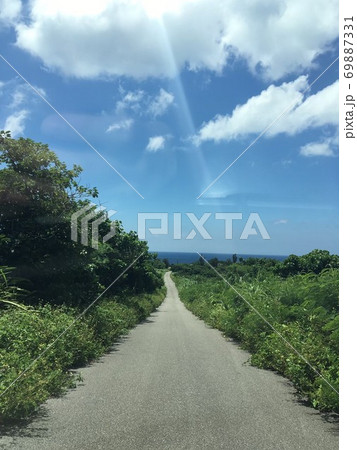 道は続くよどこまでも 69887331