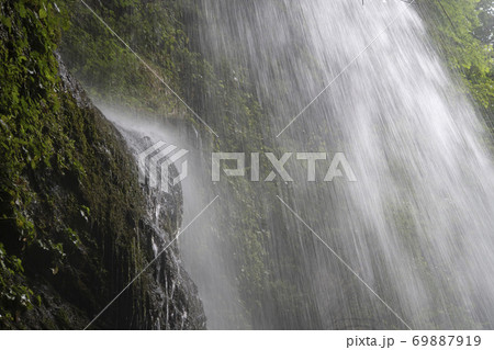 真夏の滝 真夏の滝 69887919