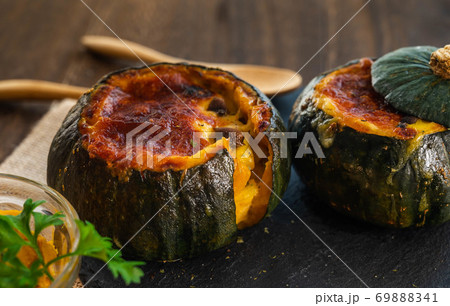 かぼちゃの丸ごとグラタン 69888341