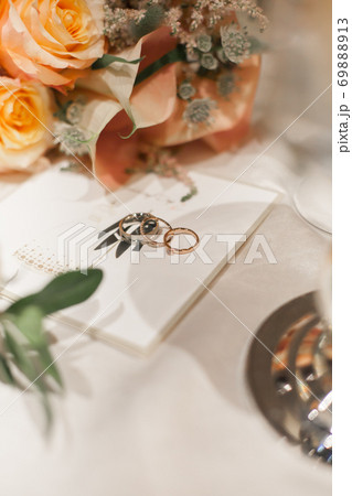 ウエディング 花束 結婚 69888913
