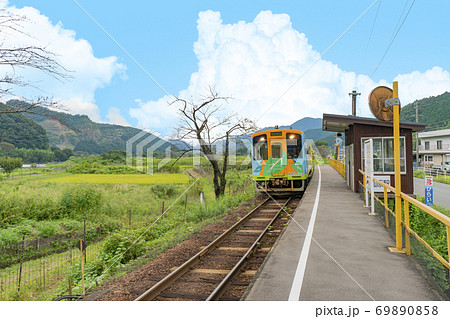 田舎の風景　木知原駅 69890858