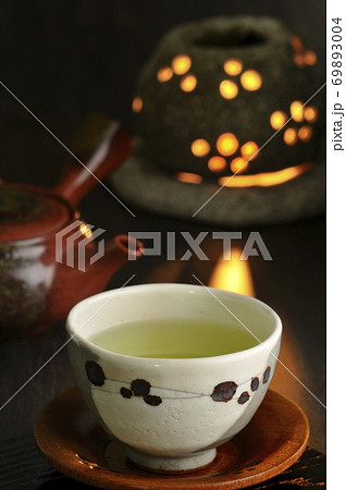 茶香炉とお茶 69893004