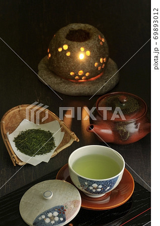 茶香炉とお茶 69893012
