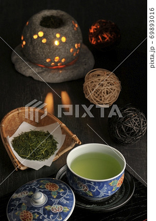 茶香炉とお茶 69893016