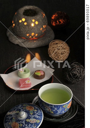 茶香炉とお茶 69893017