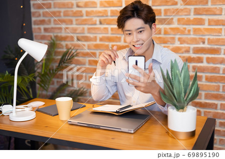 telework video meeting at home telework video meeting at home 69895190