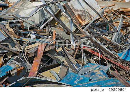 解体工事で撤去した金属くず 69899694