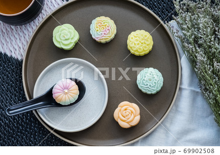 snow skin mooncakes with tea set snow skin mooncakes with tea set 69902508