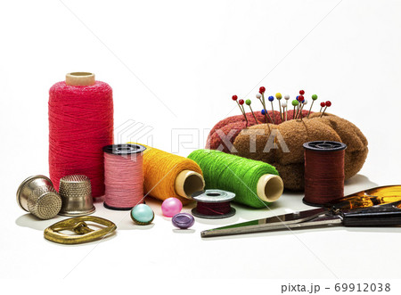 Sewing and handicrafts 69912038