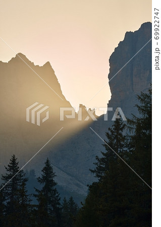 Sunrise between mountain cliffs Sunrise between mountain cliffs 69922747