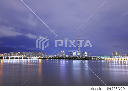 ロッテワールドタワー 漢江 夜景 69923300