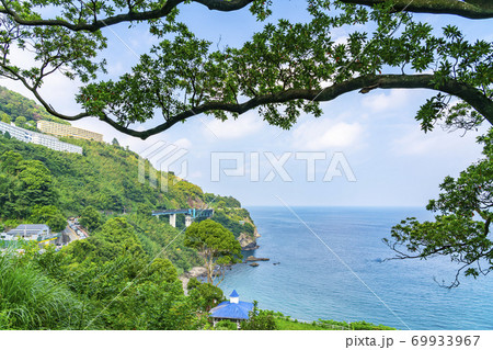 【静岡県】熱海の海と街並み 【静岡県】熱海の海と街並み 69933967
