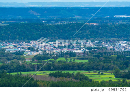 増田山から見た新得の街並み　俯瞰　北海道新得町 69934792