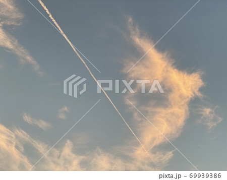 ひこうき雲 69939386