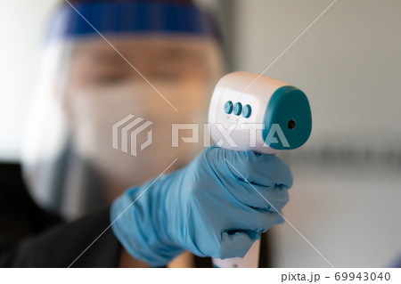 非接触式体温計　検温　受付 69943040