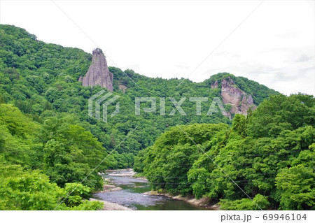 岩手風景　馬仙峡の男神岩・女神岩 69946104