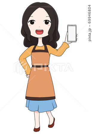 スマホの画面を見せているエプロンをつけた主婦の女性のイラスト素材