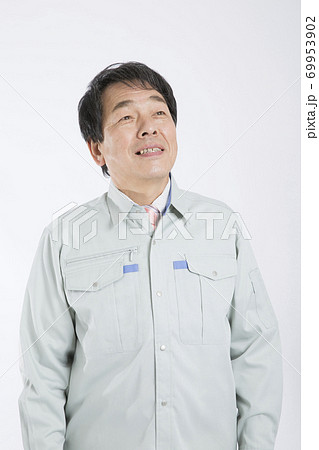 男性作業員 男性作業員 69953902