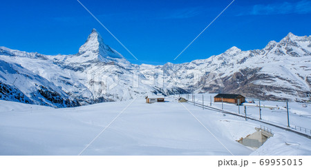 Panoramic beautiful view of snow mountain Matterhorn peak, Zermatt, Switzerland. 69955015