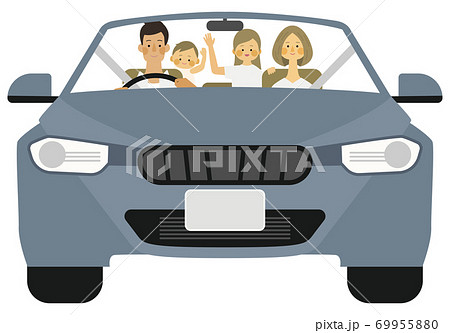 4人家族がドライブで笑顔のイラスト 69955880