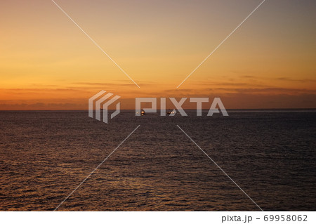 夜明け　三王岩遊歩道から見える風景 69958062