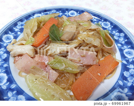 家庭の春雨の炒め物 69961967