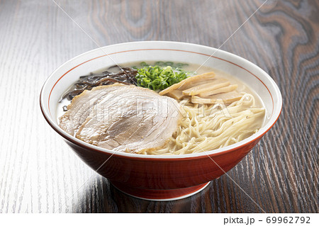 豚骨ラーメン 69962792