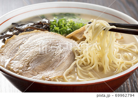 豚骨ラーメン 豚骨ラーメン 69962794