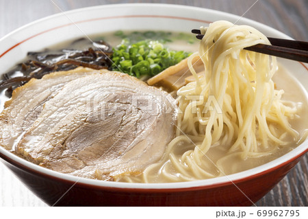 豚骨ラーメン 69962795