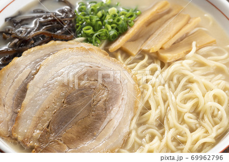 豚骨ラーメン 69962796