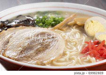豚骨ラーメン 豚骨ラーメン 69962809