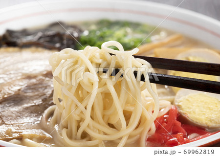 豚骨ラーメン 69962819
