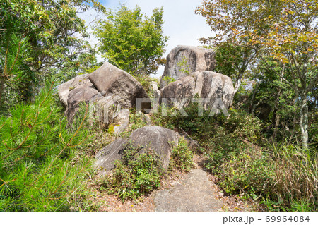 剣尾山山頂（剣尾山・横尾山） 69964084