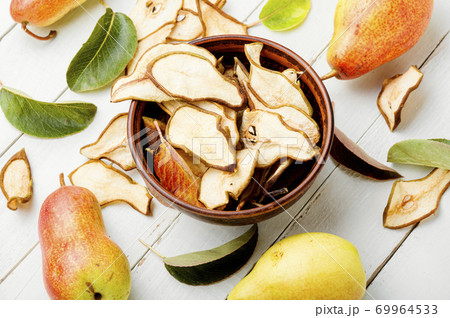 Dry pear fruit Dry pear fruit 69964533