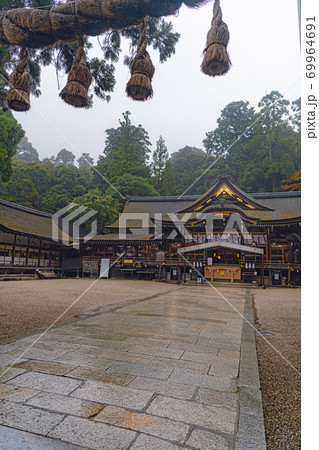大神神社 縄鳥居 大神神社 縄鳥居 69964691