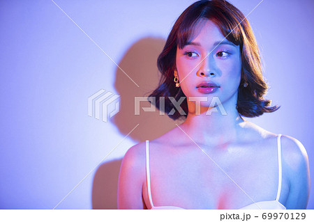 女性 ビューティー ポートレート 女性 ビューティー ポートレート 69970129